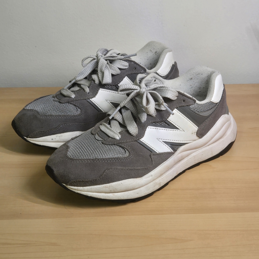 New Balance 5740 Gray and White Sneakers